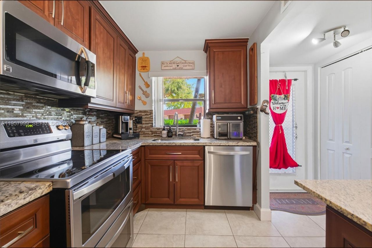 10300 NW 30th Ct, Unit 109, Sunrise, FL 33322 Photo