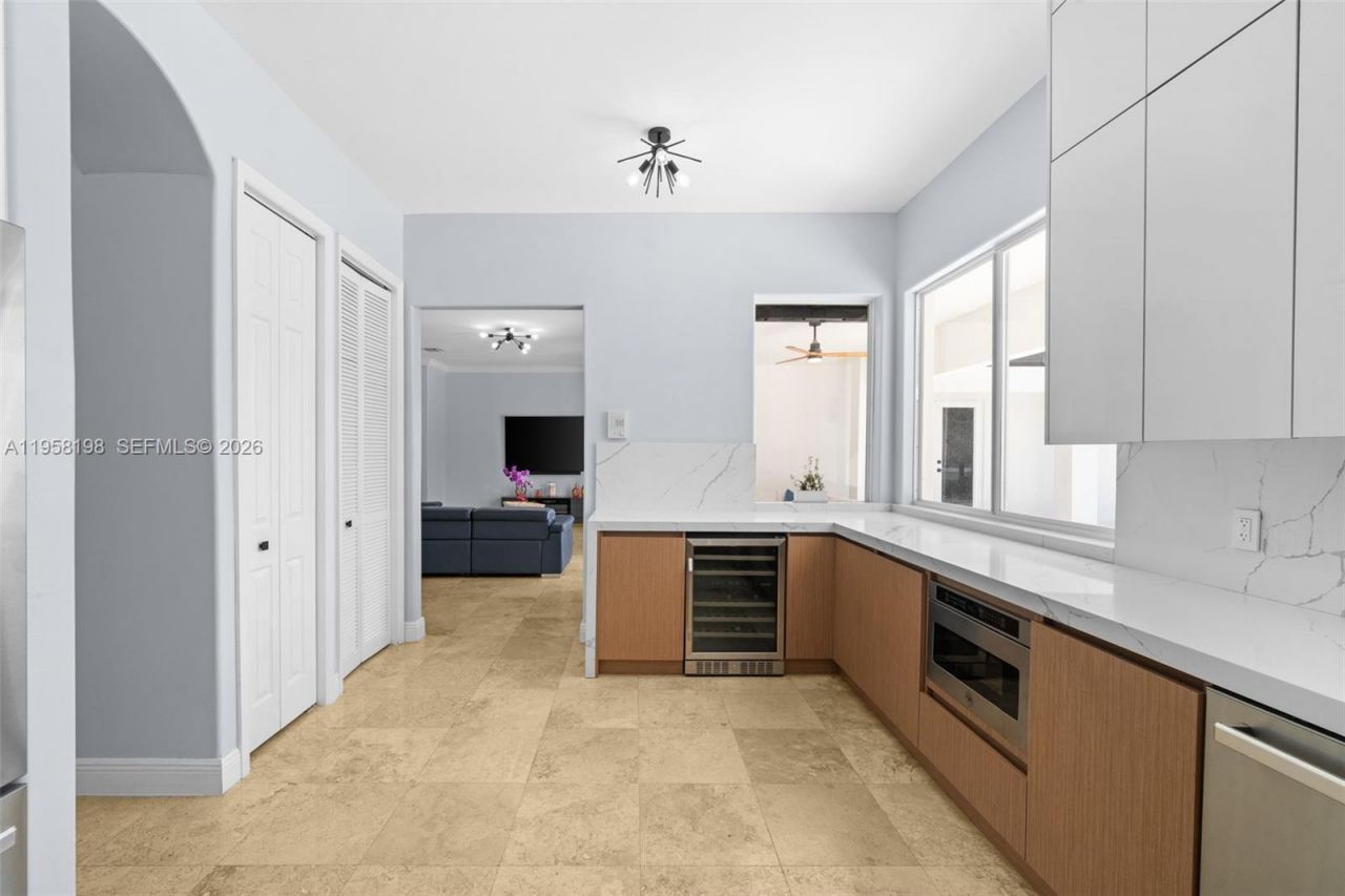 16800 SW 190th St, Miami, FL 33187 Photo