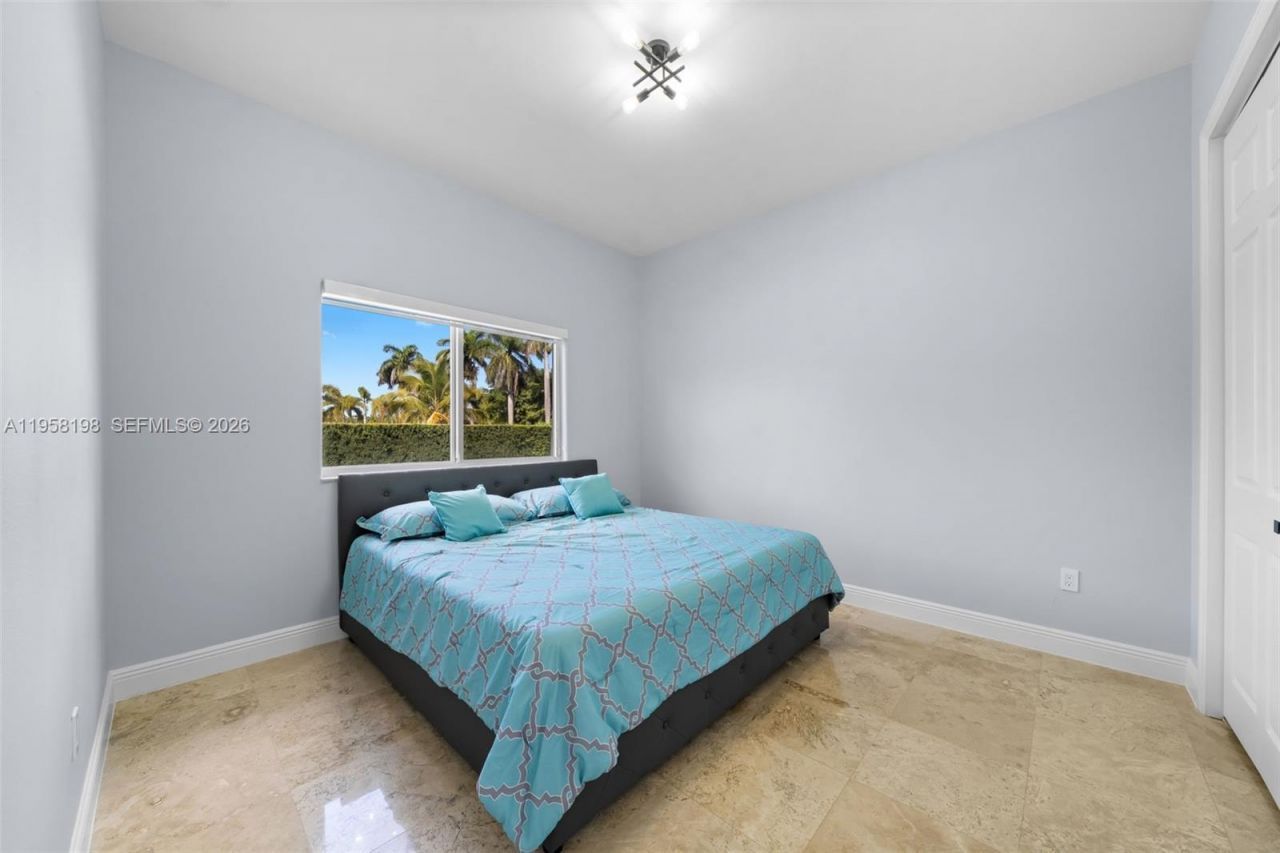 16800 SW 190th St, Miami, FL 33187 Photo