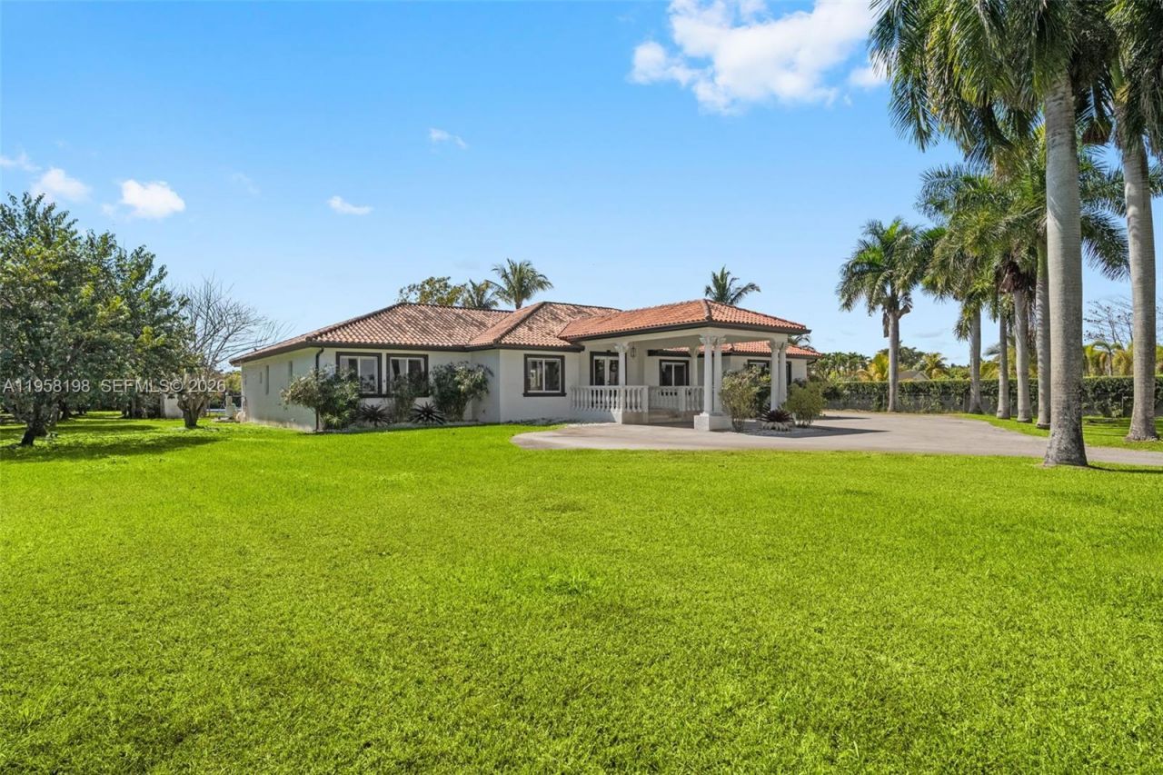 16800 SW 190th St, Miami, FL 33187 Photo