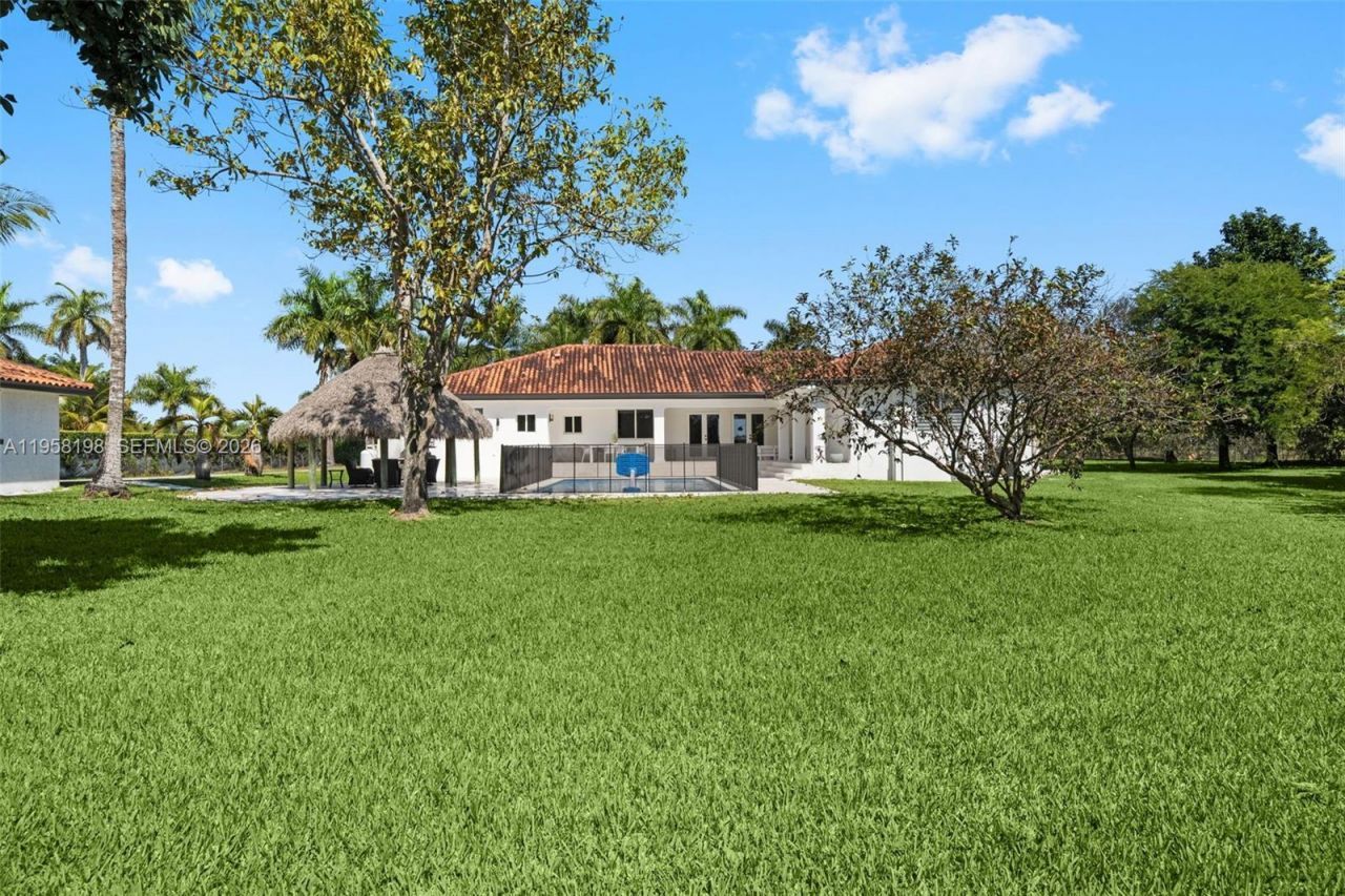 16800 SW 190th St, Miami, FL 33187 Photo