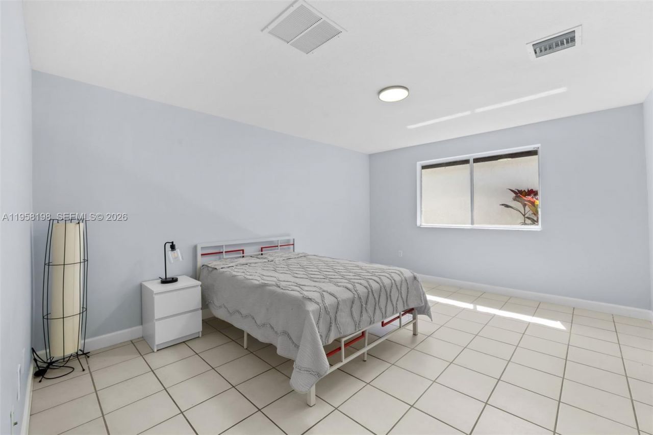 16800 SW 190th St, Miami, FL 33187 Photo