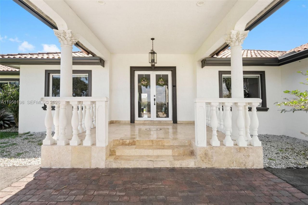 16800 SW 190th St, Miami, FL 33187 Photo