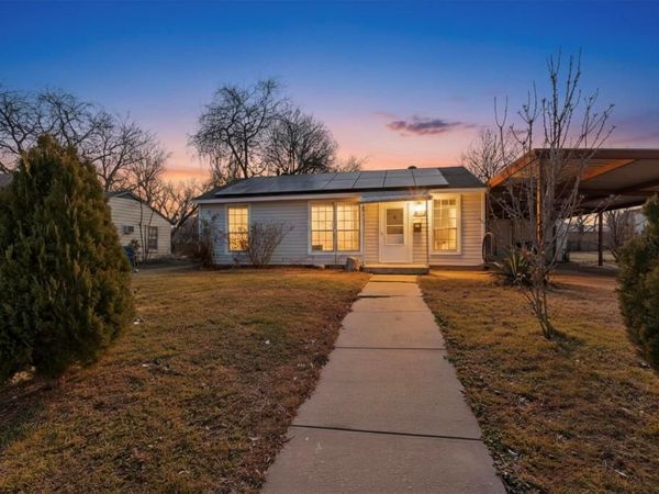 1704 Bell Avenue, Blue Mound, TX 76131