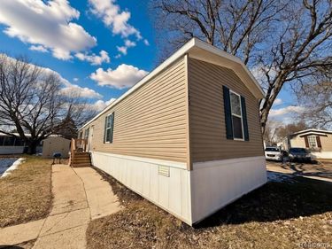 2700 Eaton Rapids Road #193, Delhi Charter Twp, MI 48911