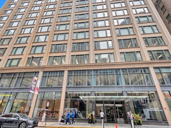 60 E Monroe Street, Unit 1701, Chicago, IL 60603