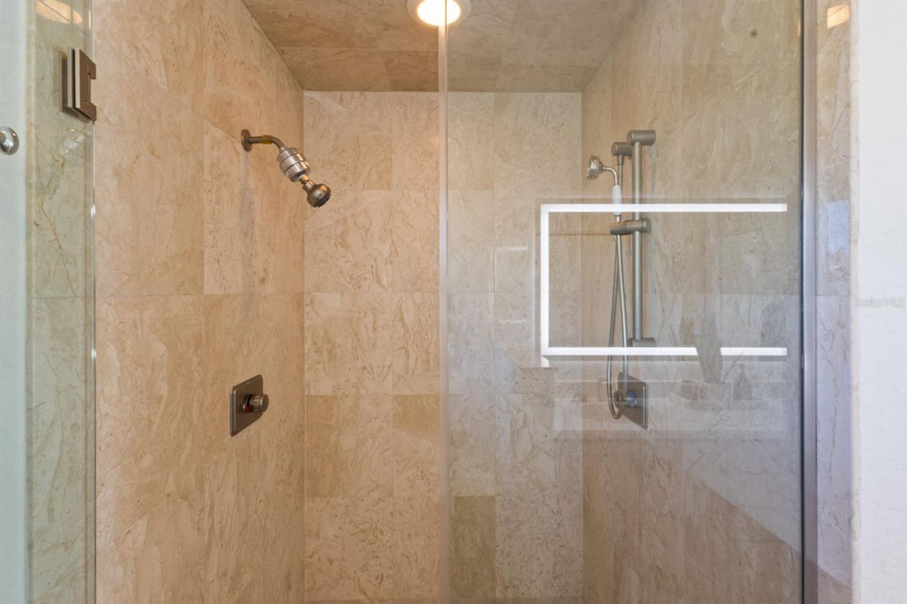 7091 Longboat Drive E, Longboat Key, FL 34228 Photo