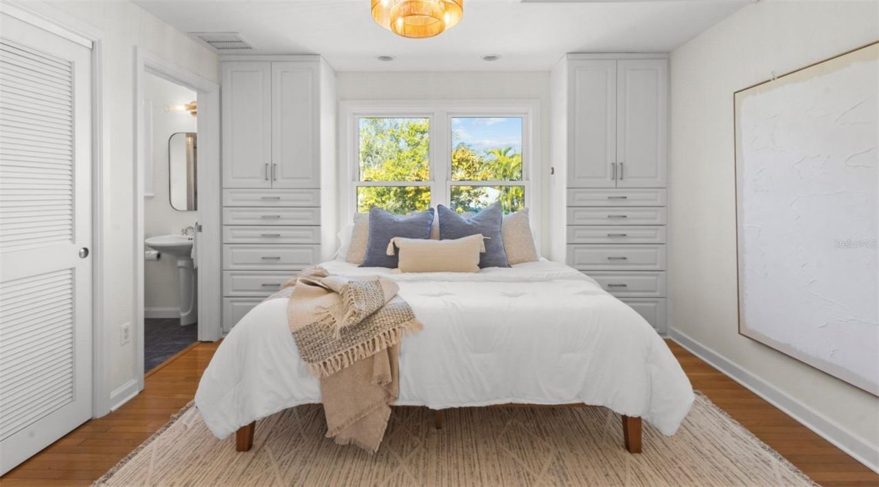 7091 Longboat Drive E, Longboat Key, FL 34228 Photo