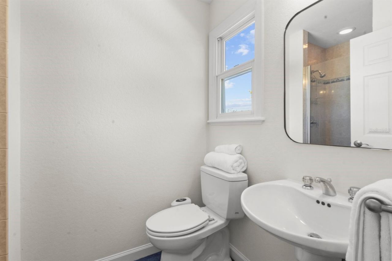 7091 Longboat Drive E, Longboat Key, FL 34228 Photo