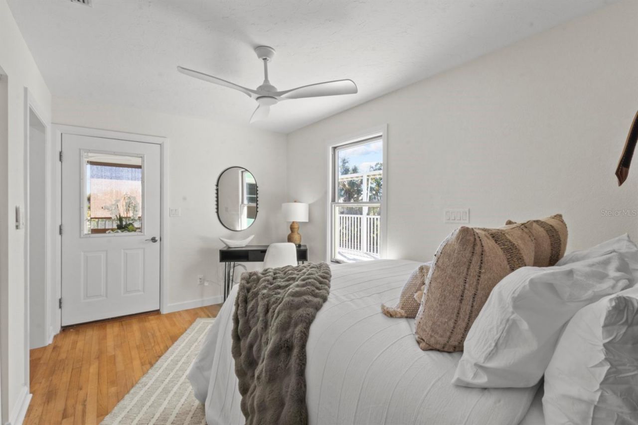 7091 Longboat Drive E, Longboat Key, FL 34228 Photo