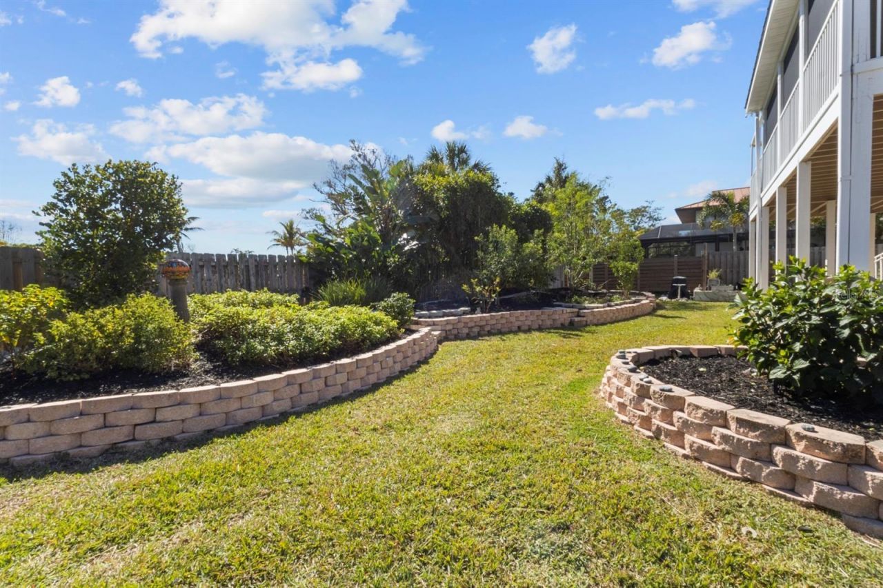 7091 Longboat Drive E, Longboat Key, FL 34228 Photo