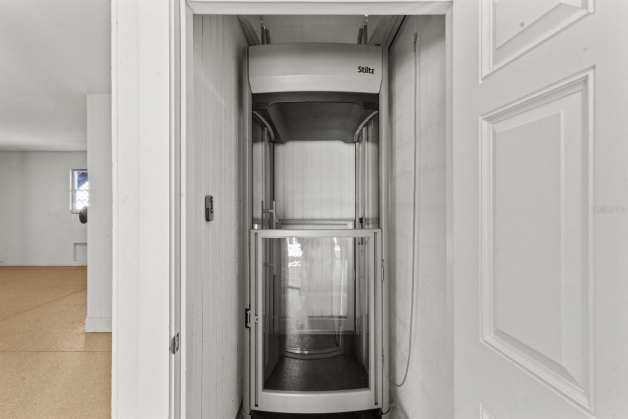 7091 Longboat Drive E, Longboat Key, FL 34228 Photo