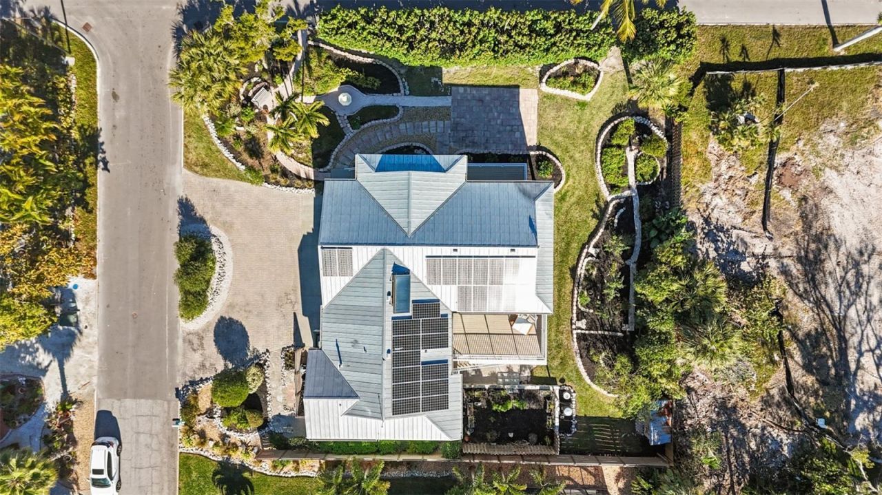 7091 Longboat Drive E, Longboat Key, FL 34228 Photo