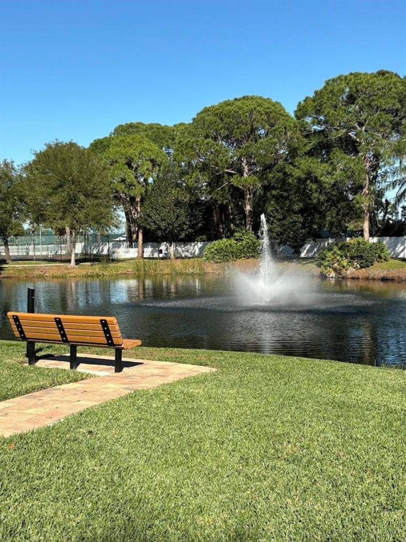 2630 Coconut Bay Lane, Unit 629, Sarasota, FL 34237 Photo