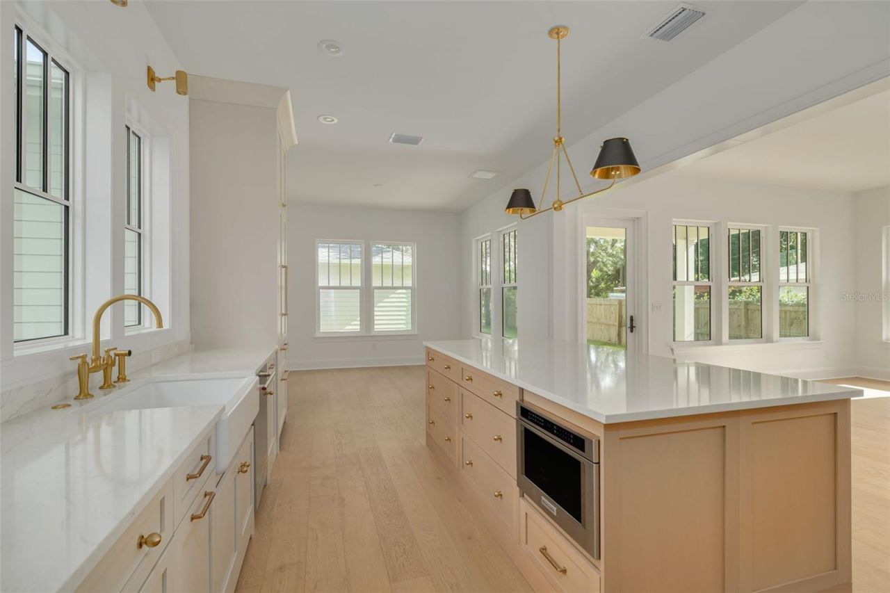 125 24th Avenue Se, Saint Petersburg, FL 33705 Photo
