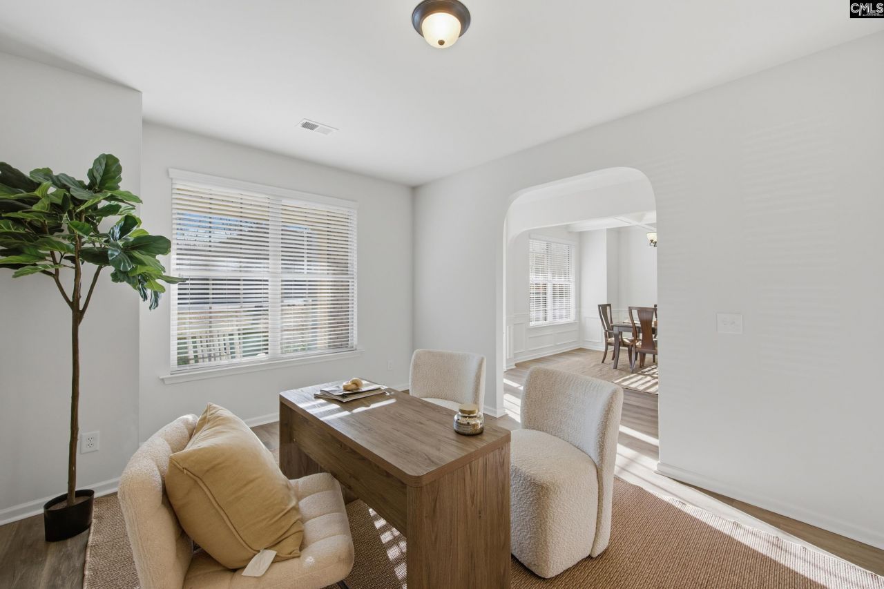 233 Blue Indigo Circle Photo 10