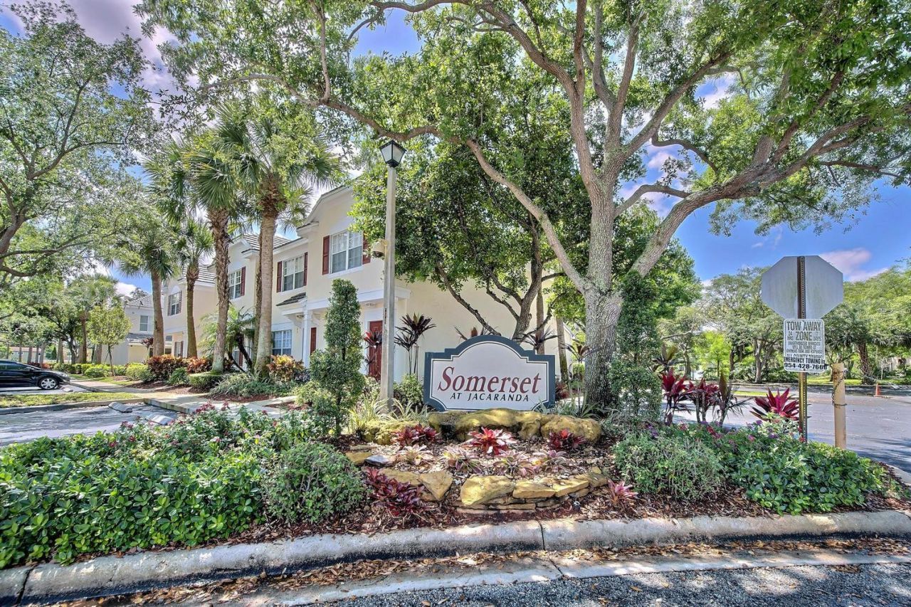 154 SW 96th Terrace, Plantation, FL 33324 Photo