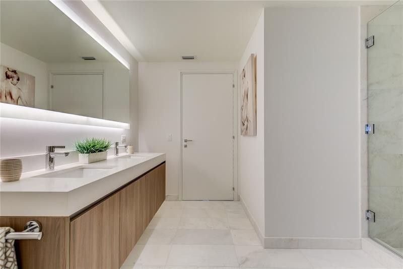 401 N Birch Road, Unit 1012, Fort Lauderdale, FL 33304 Photo