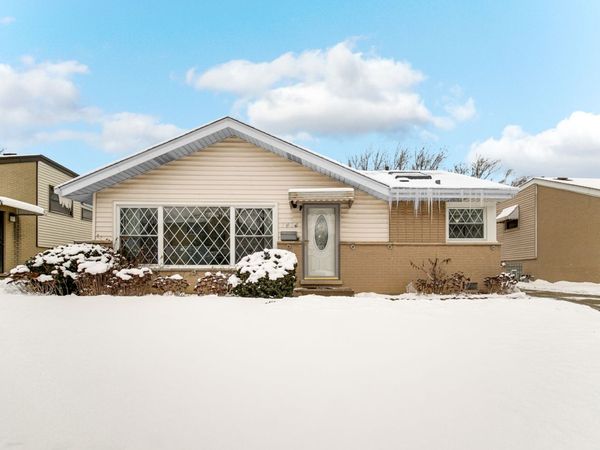 7934 W Park Avenue, Niles, IL 60714