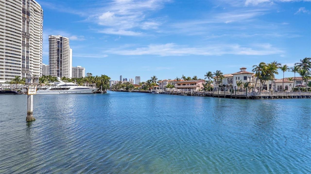 3030 Marcos Dr, Unit T301, Aventura, FL 33160 Photo