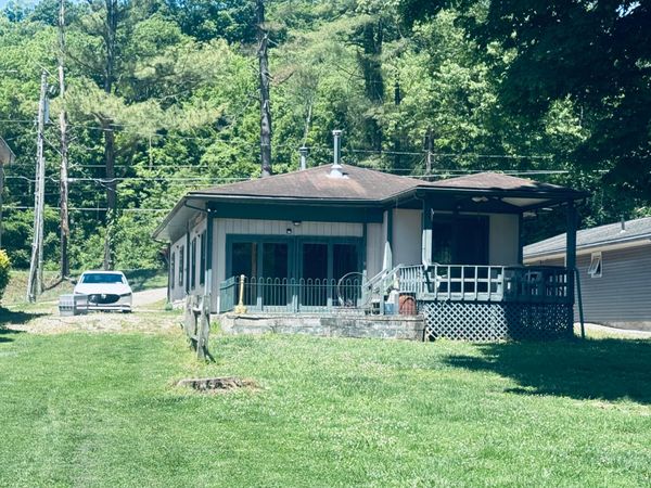 1500 S Riverview Road, Stockport, OH 43787