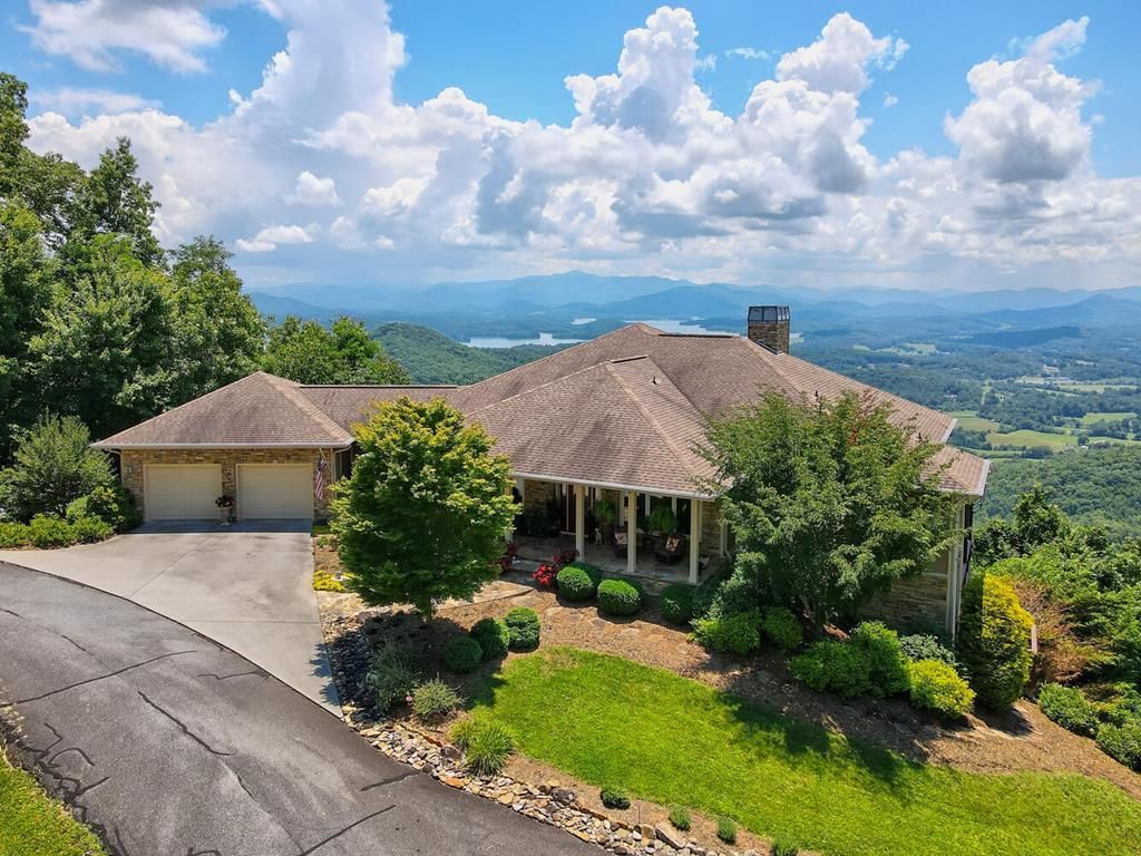 1212 Double Knob Drive E, Hayesville, NC 28904 Main Photo