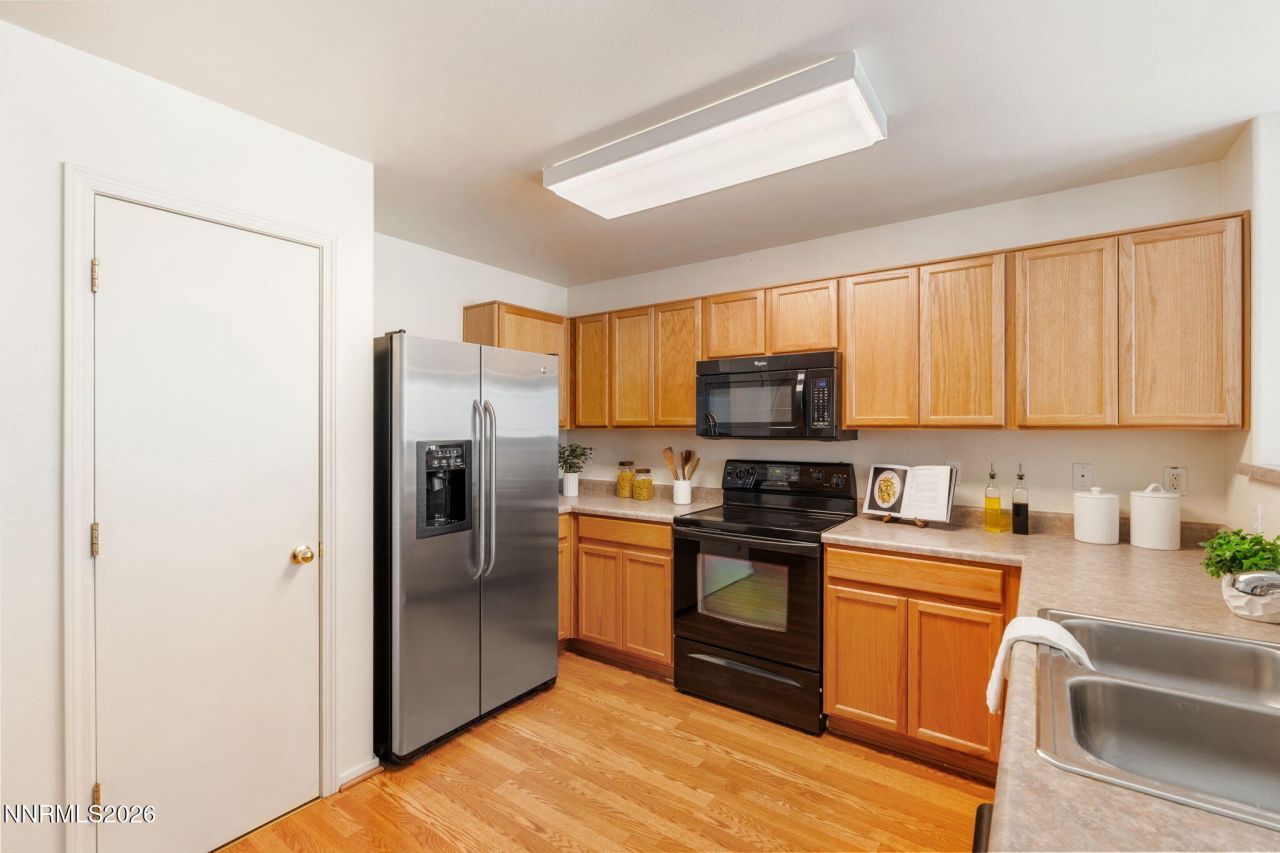 8821 Sunset Breeze Drive, Reno, NV 89506 Photo