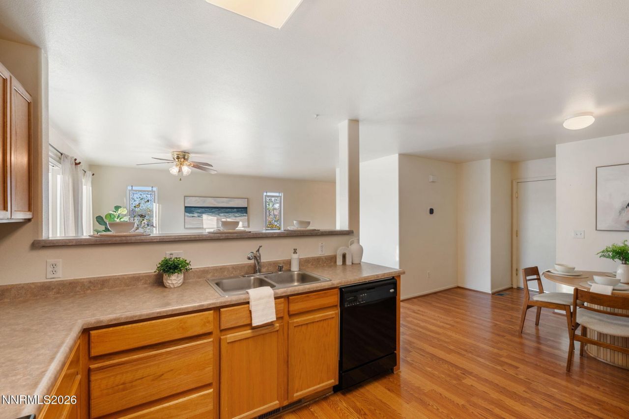 8821 Sunset Breeze Drive, Reno, NV 89506 Photo