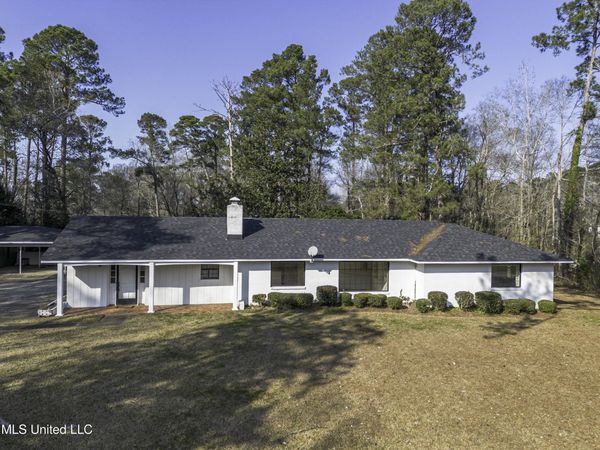 632 NW Second Avenue, Magee, MS 39111