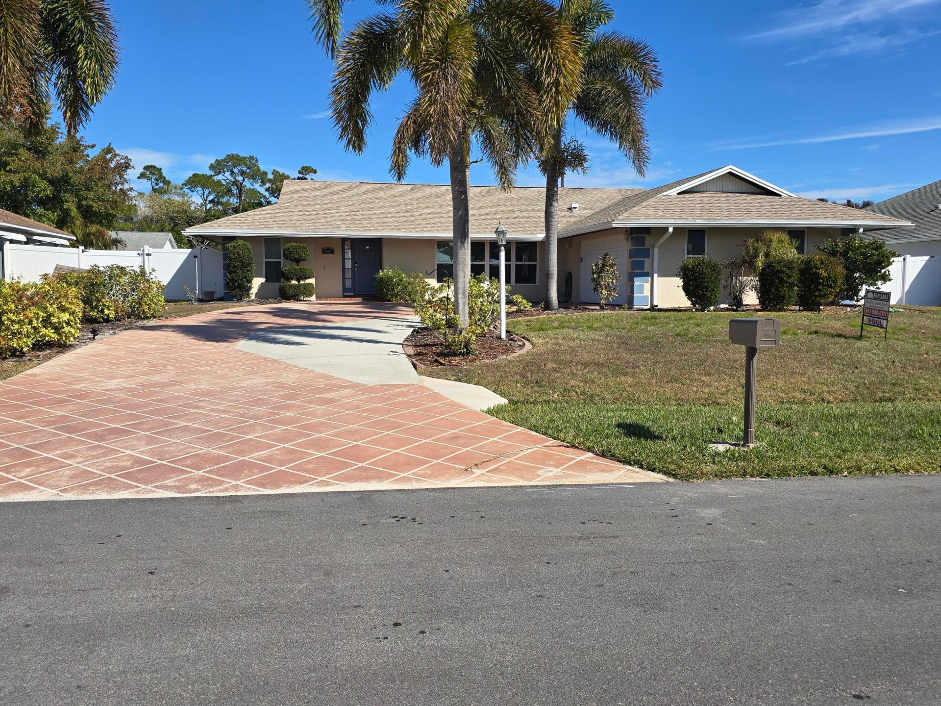 1011 SE Spinnaker Avenue, Port Saint Lucie, FL 34983 Photo