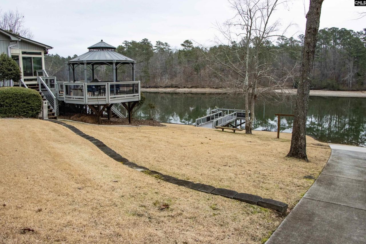 536 Riviera Drive Photo 11