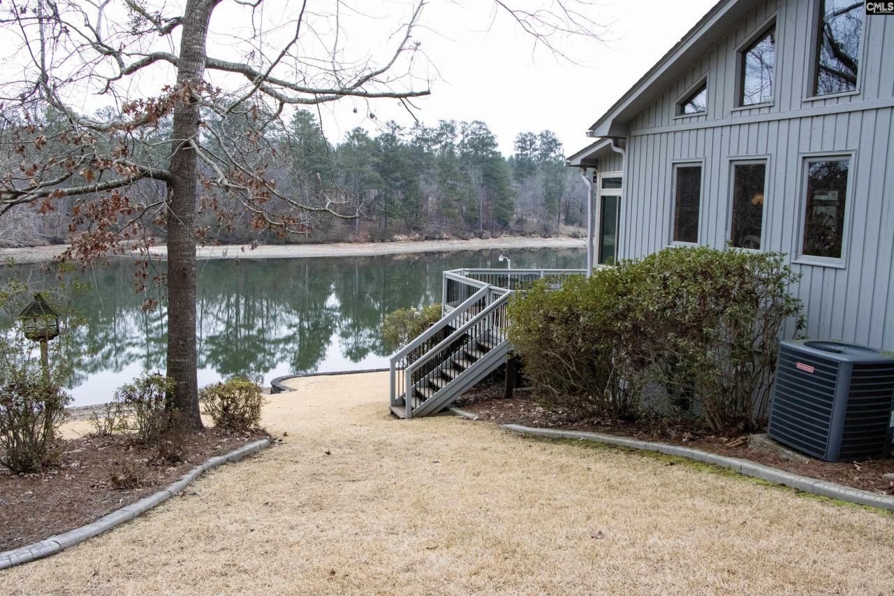 536 Riviera Drive Photo 12