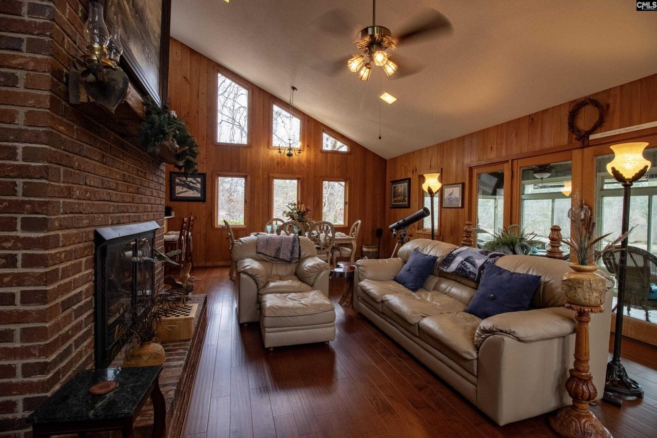 536 Riviera Drive Photo 18