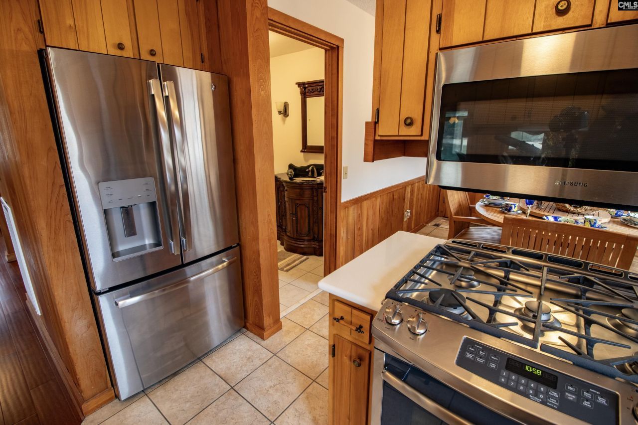 536 Riviera Drive Photo 32