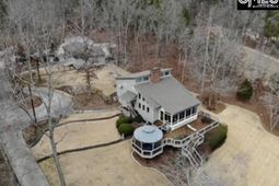 536 Riviera Drive photo 4