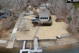 536 Riviera Drive photo 4