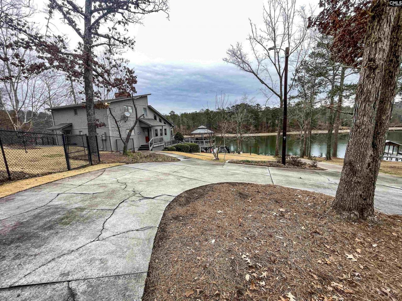 536 Riviera Drive Photo 57