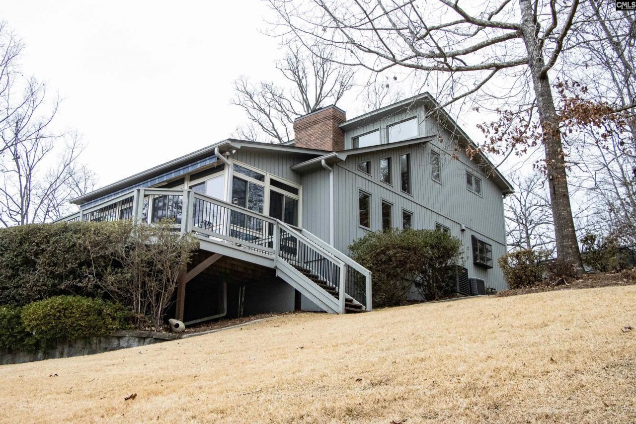 536 Riviera Drive Photo 9