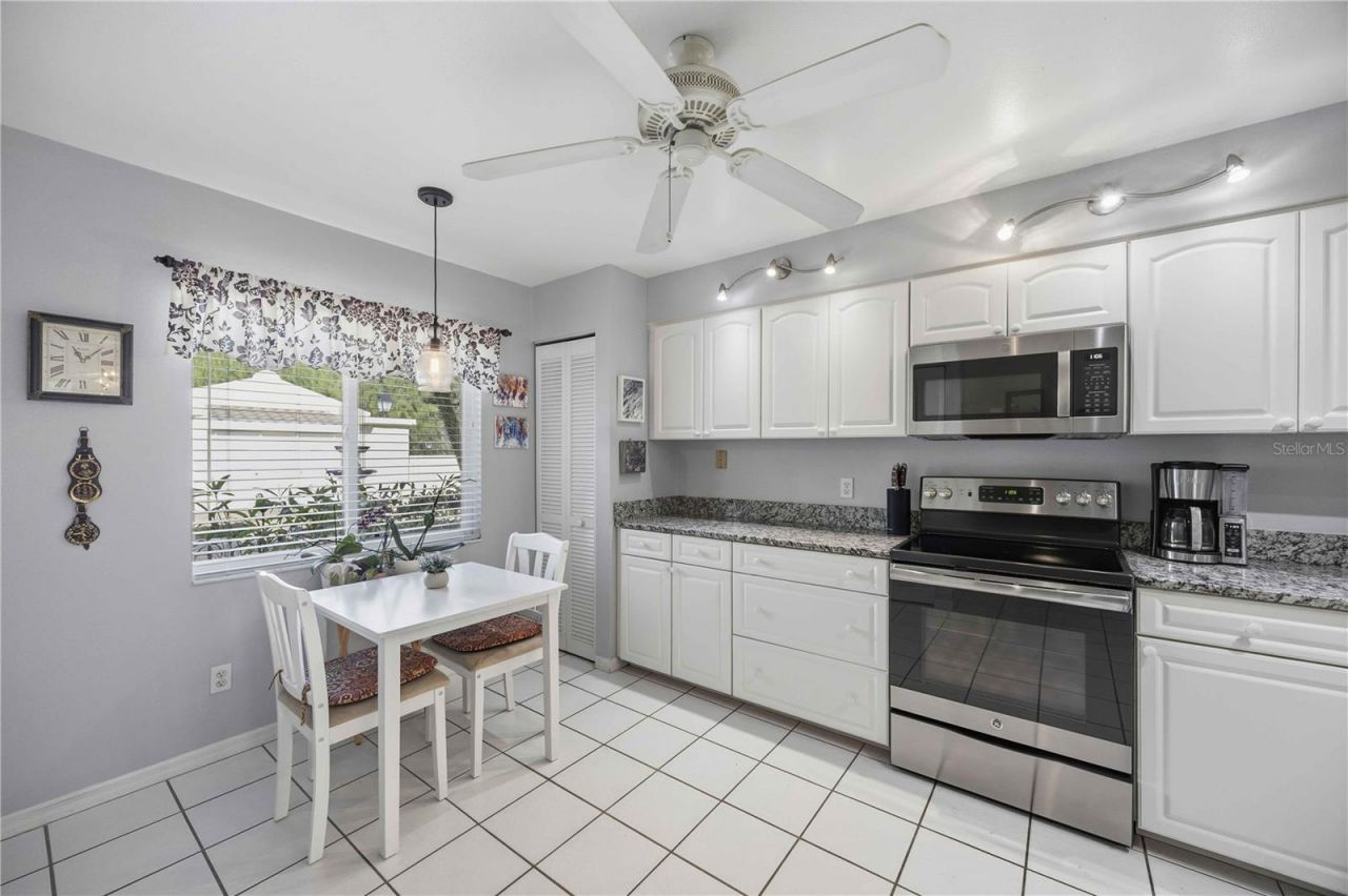6101 34th Street W, Unit 22F, Bradenton, FL 34210 Photo