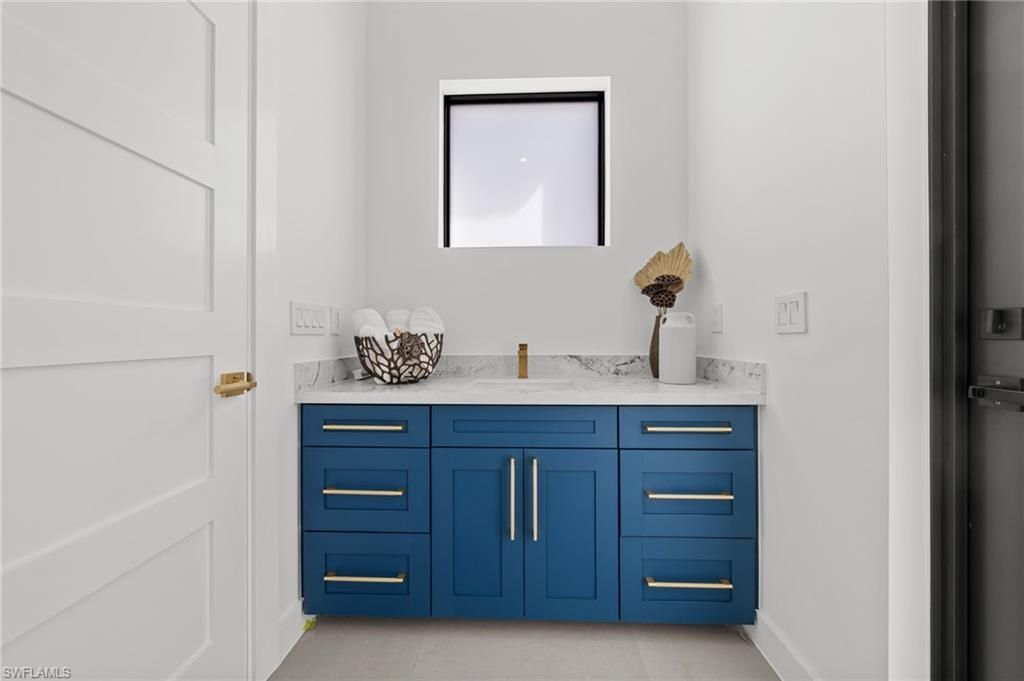 5333 Majestic Ct, Cape Coral, FL 33904 Photo