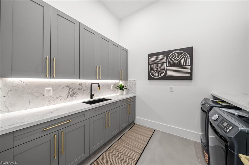 5333 Majestic Ct, Cape Coral, FL 33904 Photo