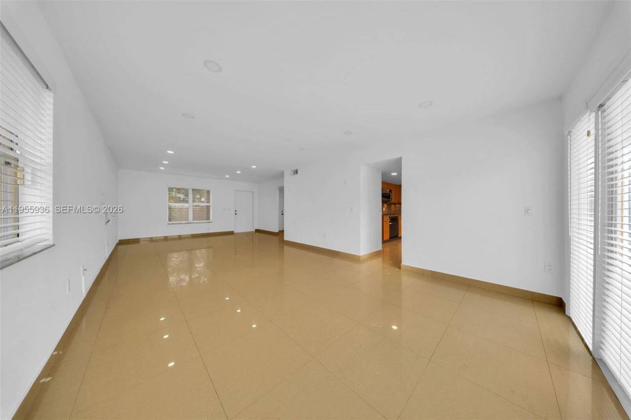 6960 SW 54th St, Miami, FL 33155 Photo