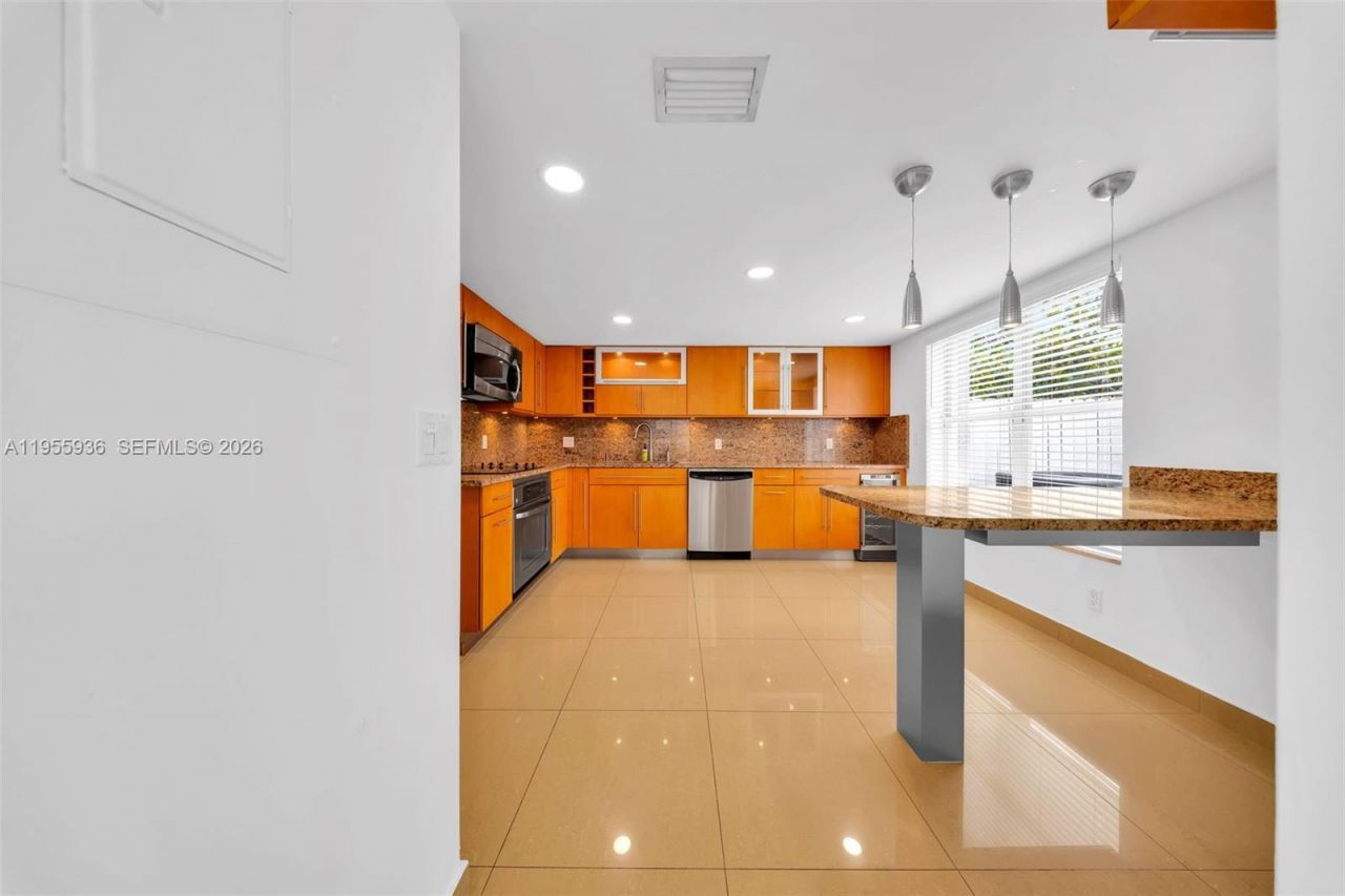 6960 SW 54th St, Miami, FL 33155 Photo