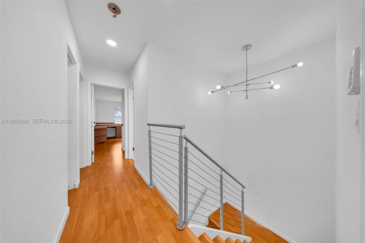 6960 SW 54th St, Miami, FL 33155 Photo