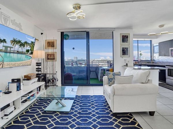 1330 West Ave , Unit 1811, Miami Beach, FL 33139