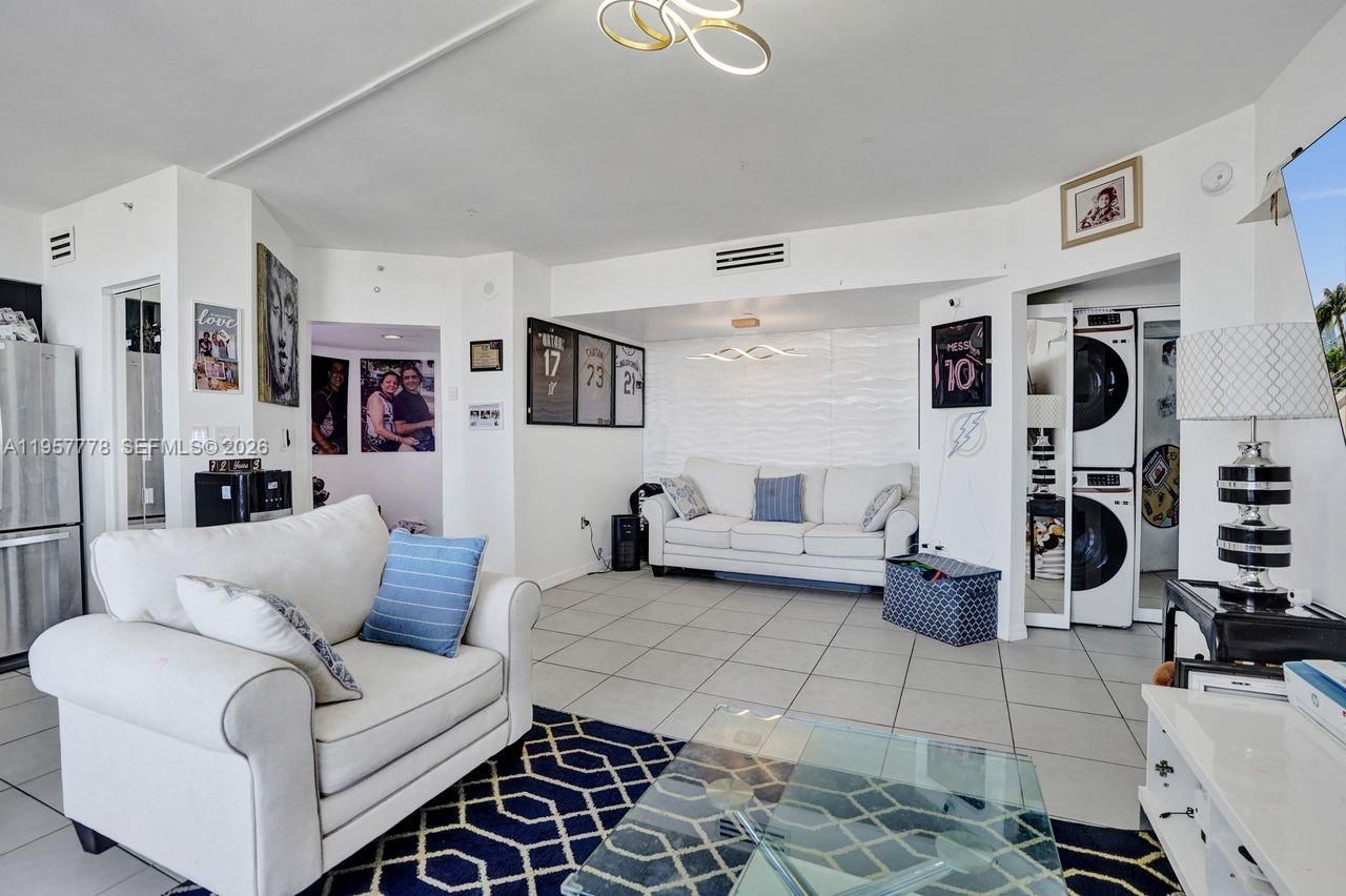 1330 West Ave , Unit 1811, Miami Beach, FL 33139 Photo