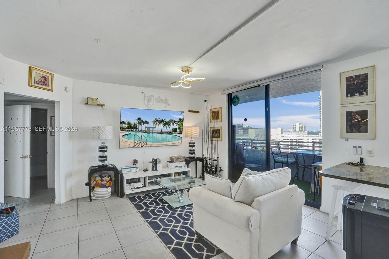 1330 West Ave , Unit 1811, Miami Beach, FL 33139 Photo