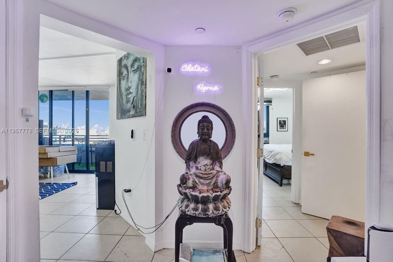 1330 West Ave , Unit 1811, Miami Beach, FL 33139 Photo