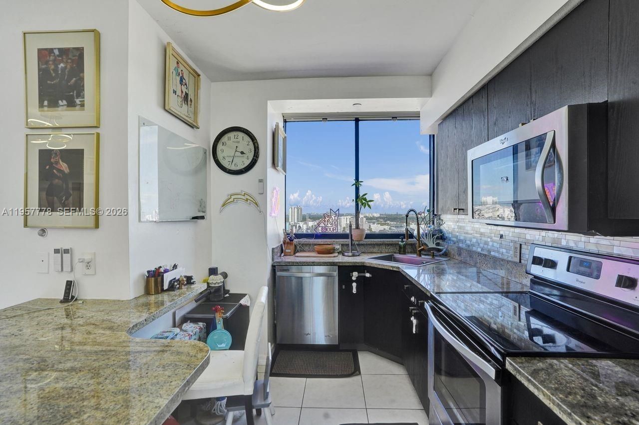 1330 West Ave , Unit 1811, Miami Beach, FL 33139 Photo