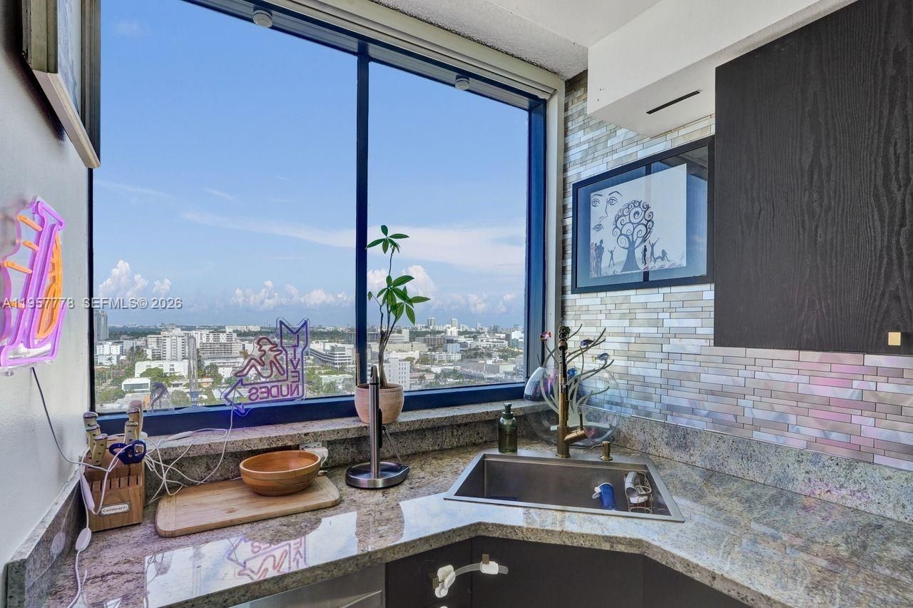 1330 West Ave , Unit 1811, Miami Beach, FL 33139 Photo